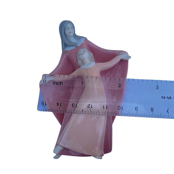 Vintage Hallmark Mother and Daughter Porcelain Ornament 2004 - Picture 3 of 10